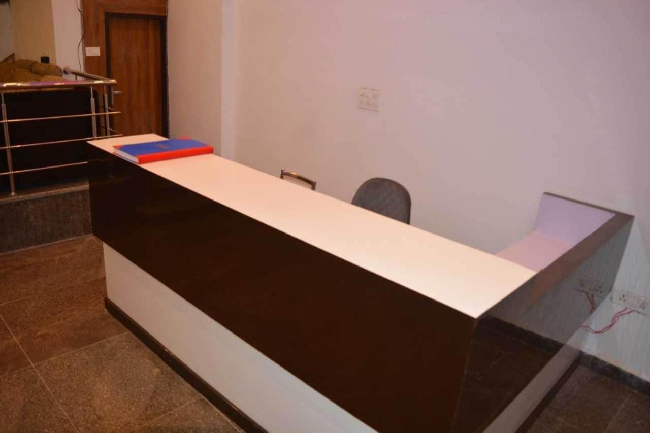 Hotel O Alpha Stay New Delhi Exterior photo
